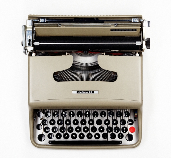 olivetti_lettera_22_typewriter_marcello_nizzoli